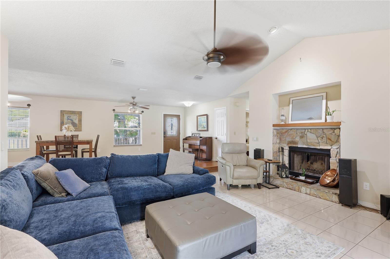 1261 E FULLERS CROSS RD, WINTER GARDEN, FL, 34787