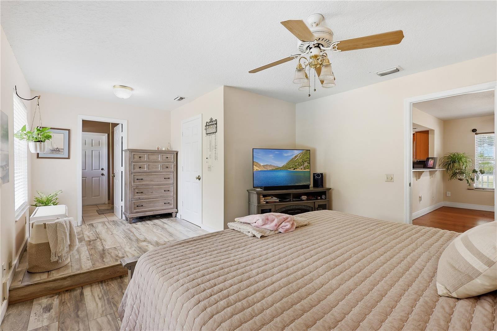 1261 E FULLERS CROSS RD, WINTER GARDEN, FL, 34787