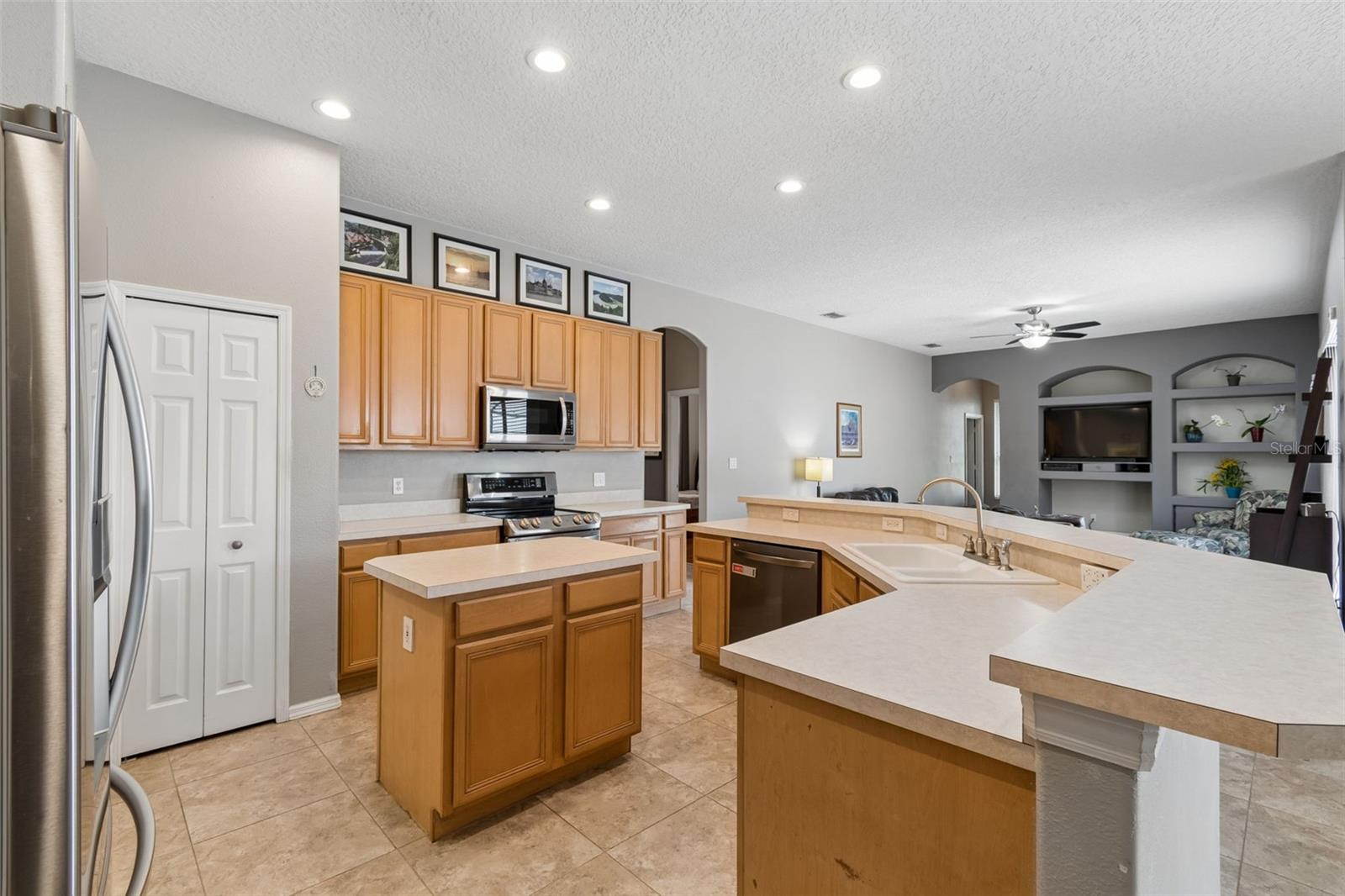 10240 POINTVIEW CT, ORLANDO, FL, 32836