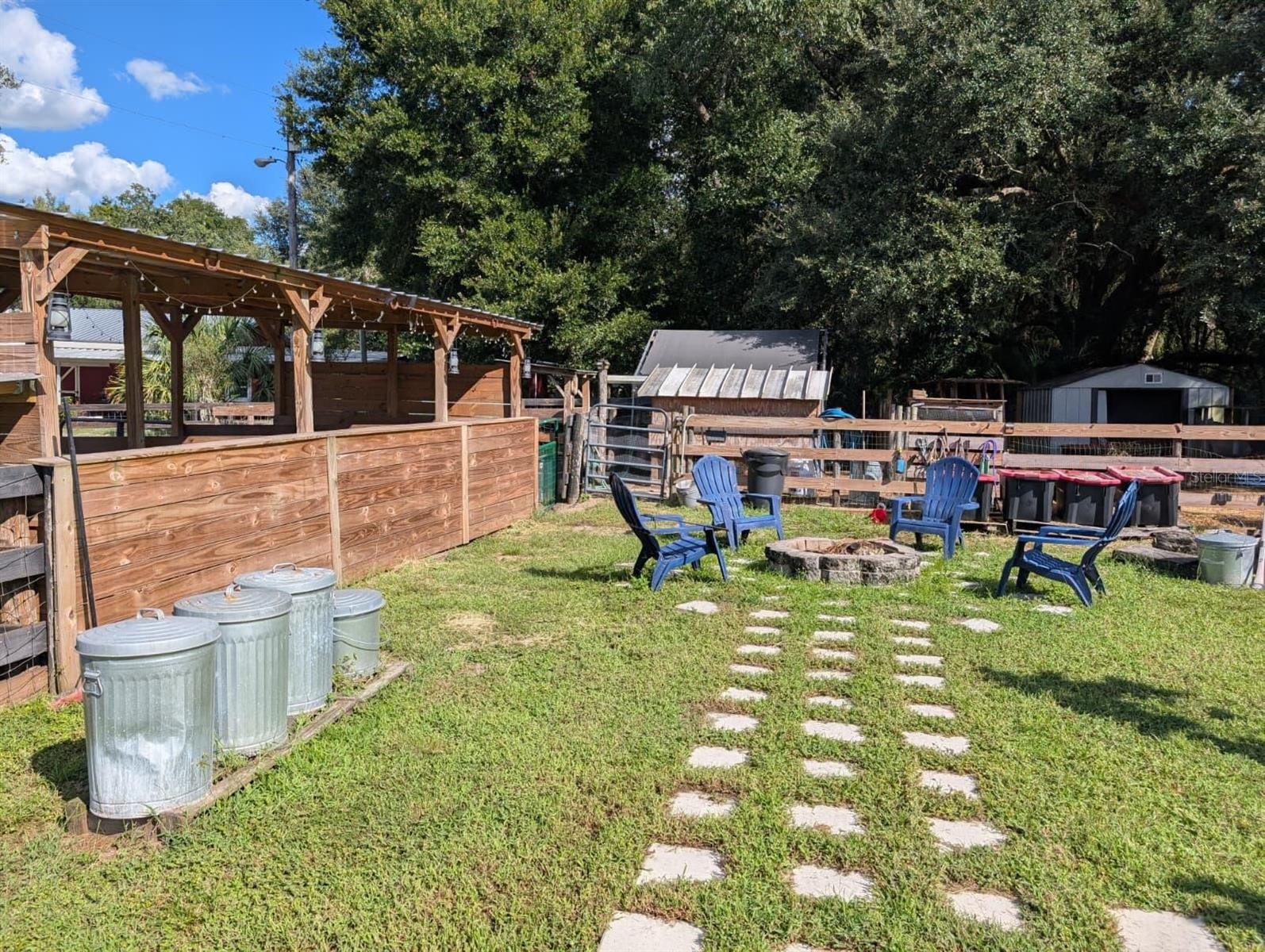 15243 S HIGHWAY 25, WEIRSDALE, FL, 32195