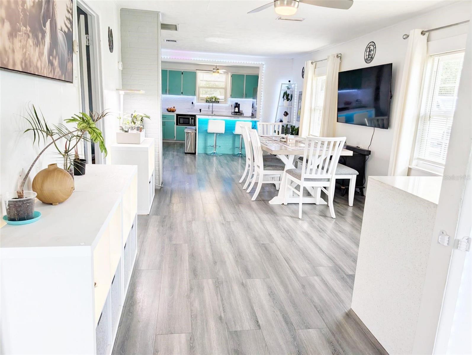 15243 S HIGHWAY 25, WEIRSDALE, FL, 32195