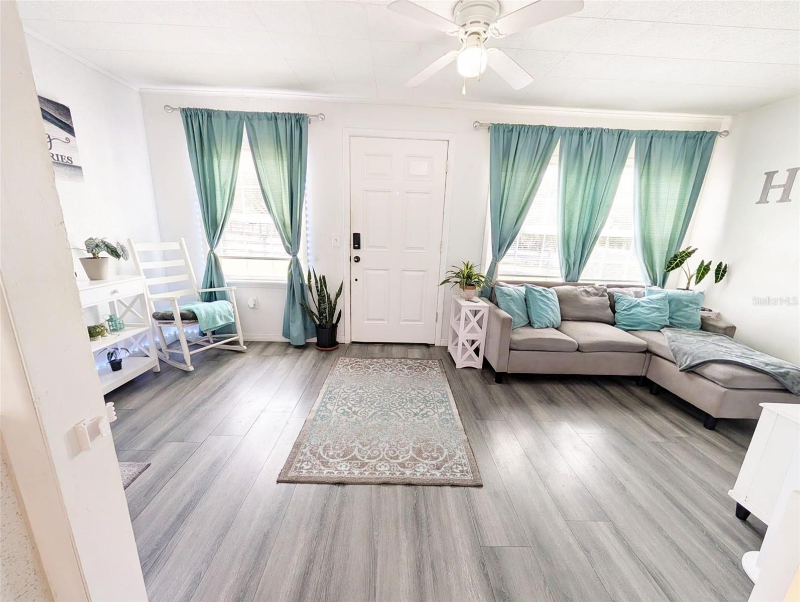 15243 S HIGHWAY 25, WEIRSDALE, FL, 32195
