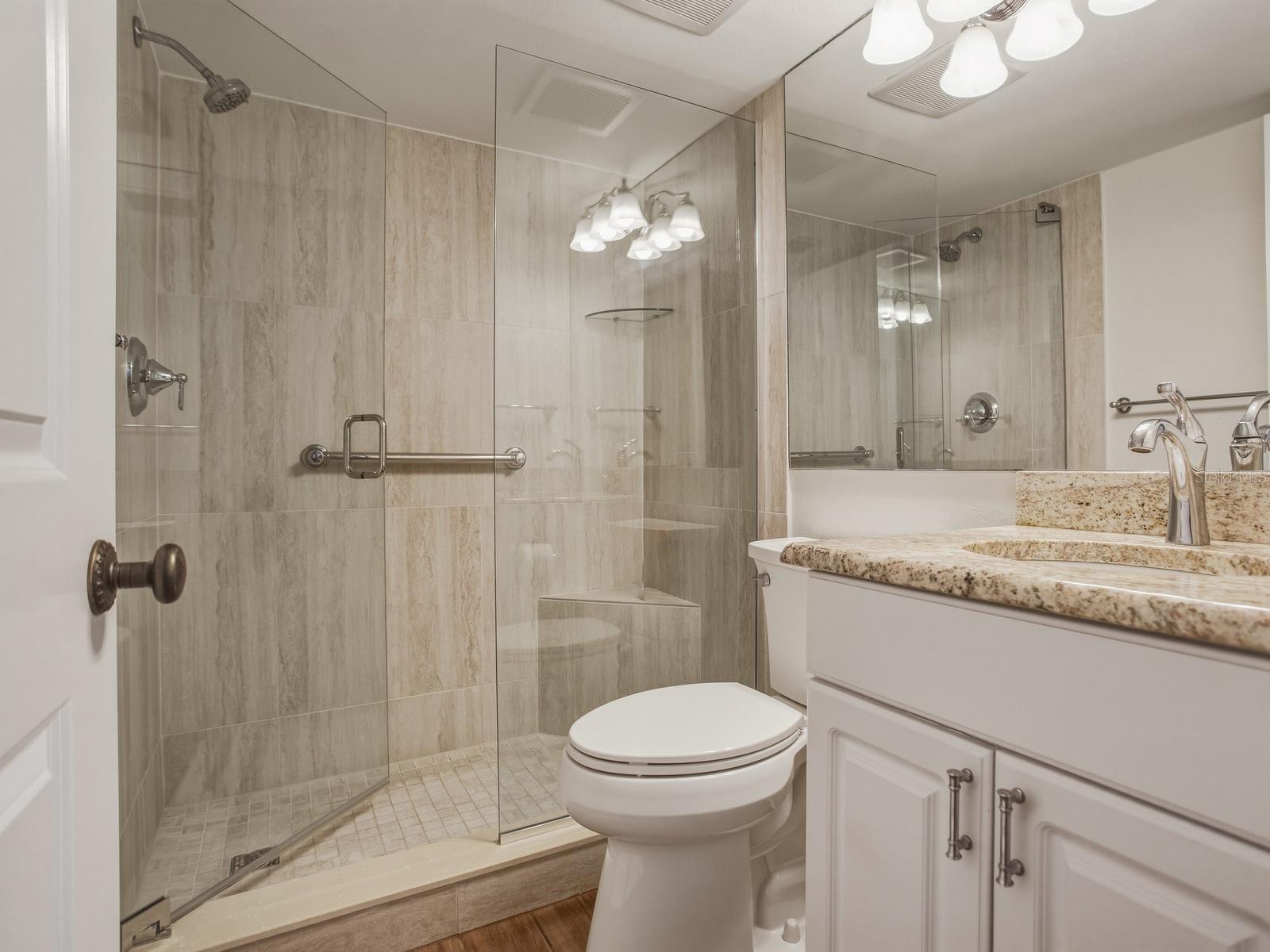 2413 BAYSHORE BLVD #201, TAMPA, FL, 33629