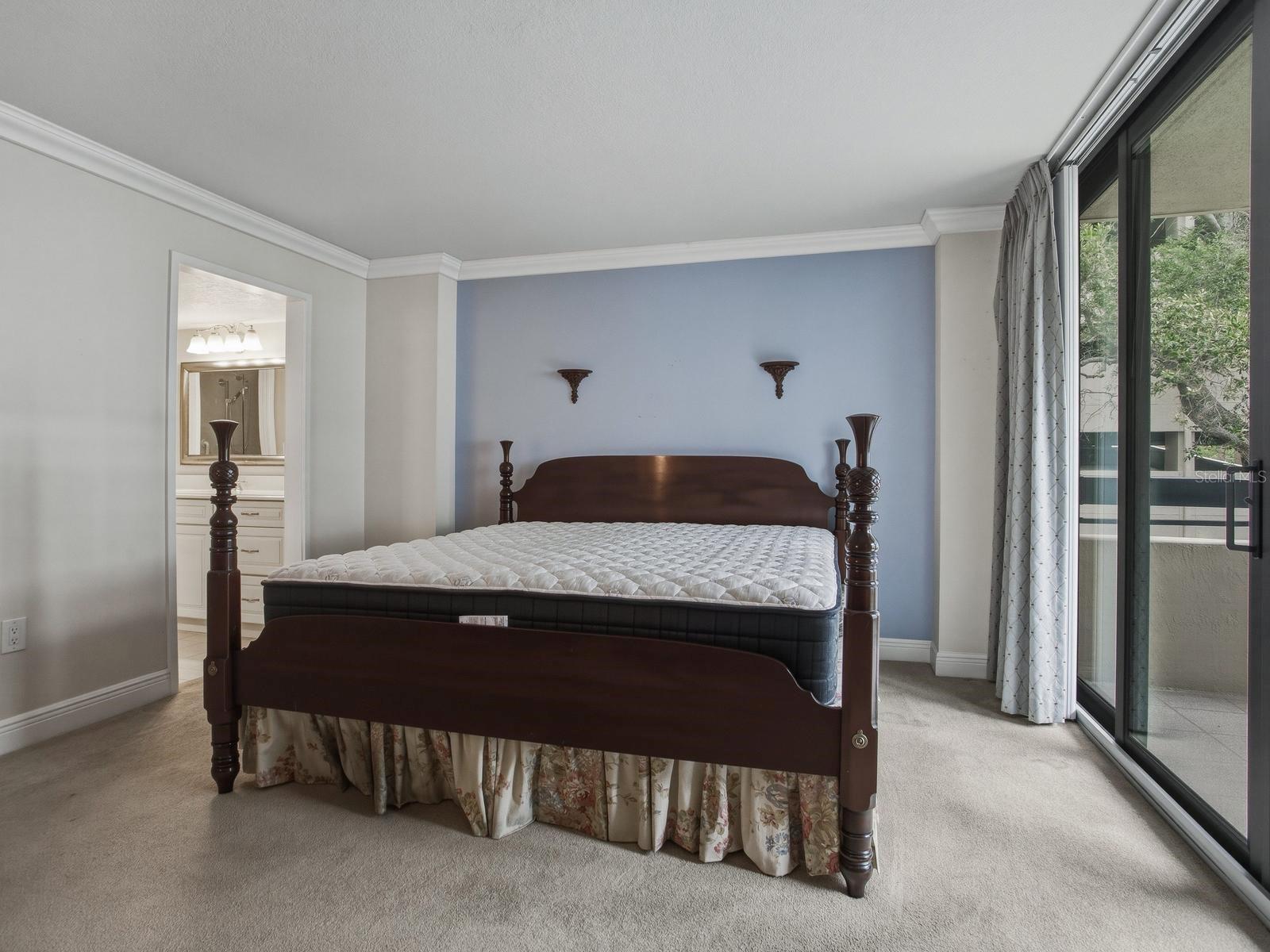 2413 BAYSHORE BLVD #201, TAMPA, FL, 33629