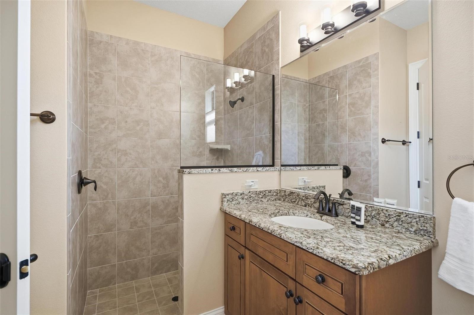 20 N VILLAGE PKWY, PALM COAST, FL, 32137