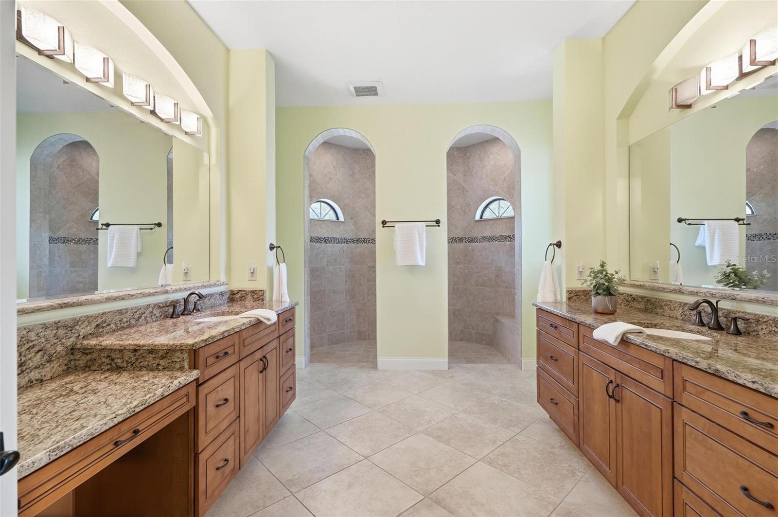 20 N VILLAGE PKWY, PALM COAST, FL, 32137