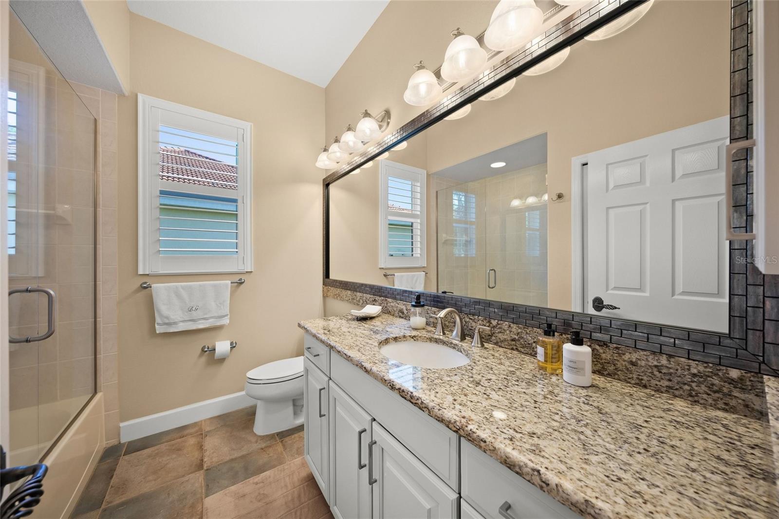 8282 BARTON FARMS BLVD, SARASOTA, FL, 34240