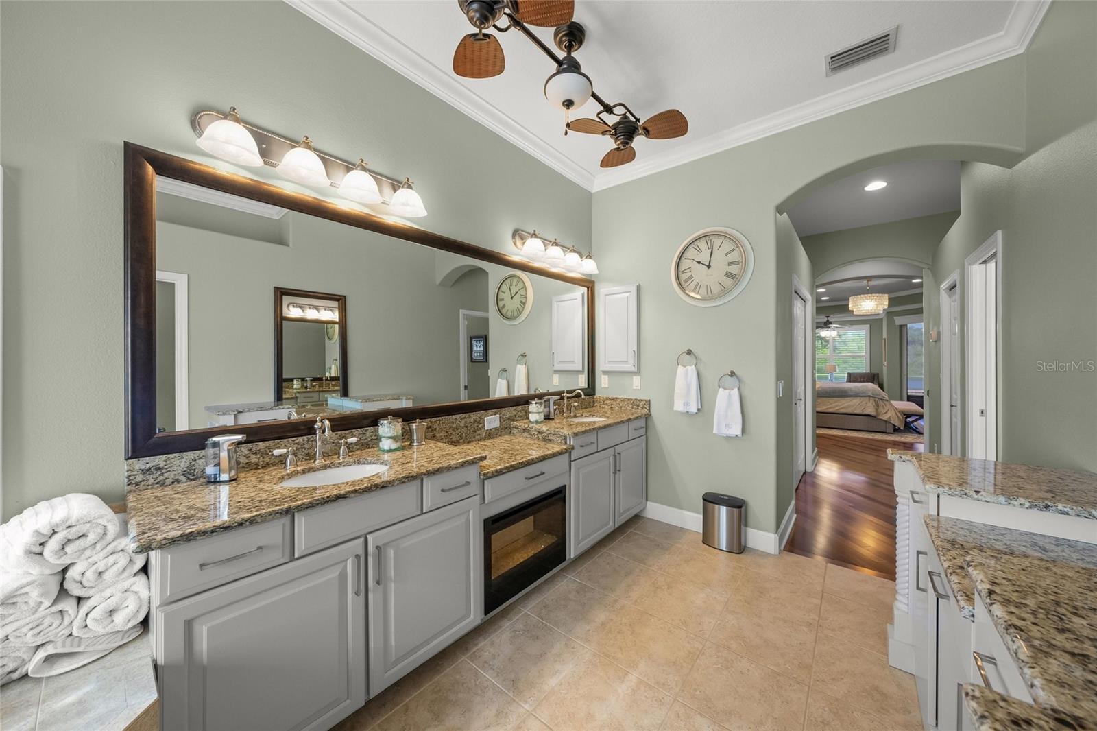 8282 BARTON FARMS BLVD, SARASOTA, FL, 34240