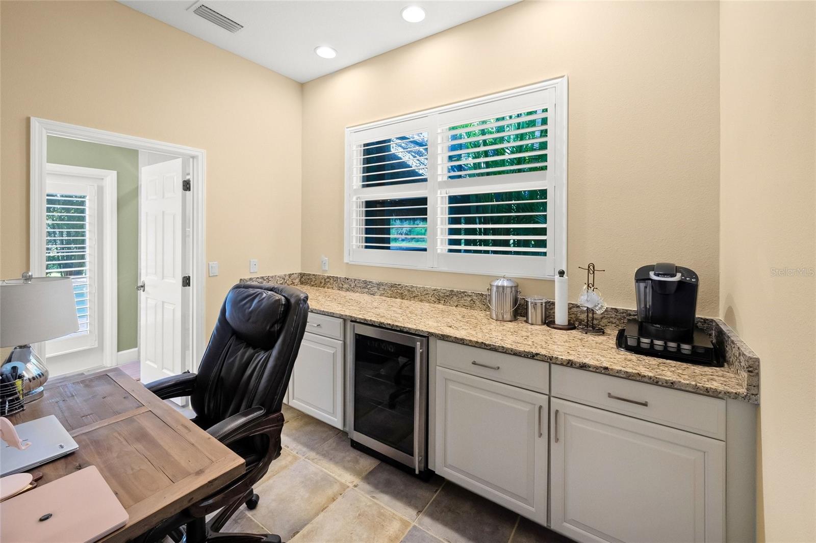 8282 BARTON FARMS BLVD, SARASOTA, FL, 34240