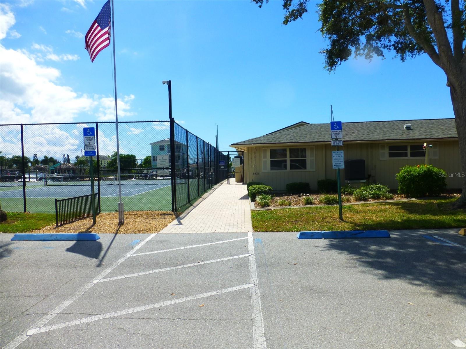 5557 SEA FOREST DR #215, NEW PORT RICHEY, FL, 34652