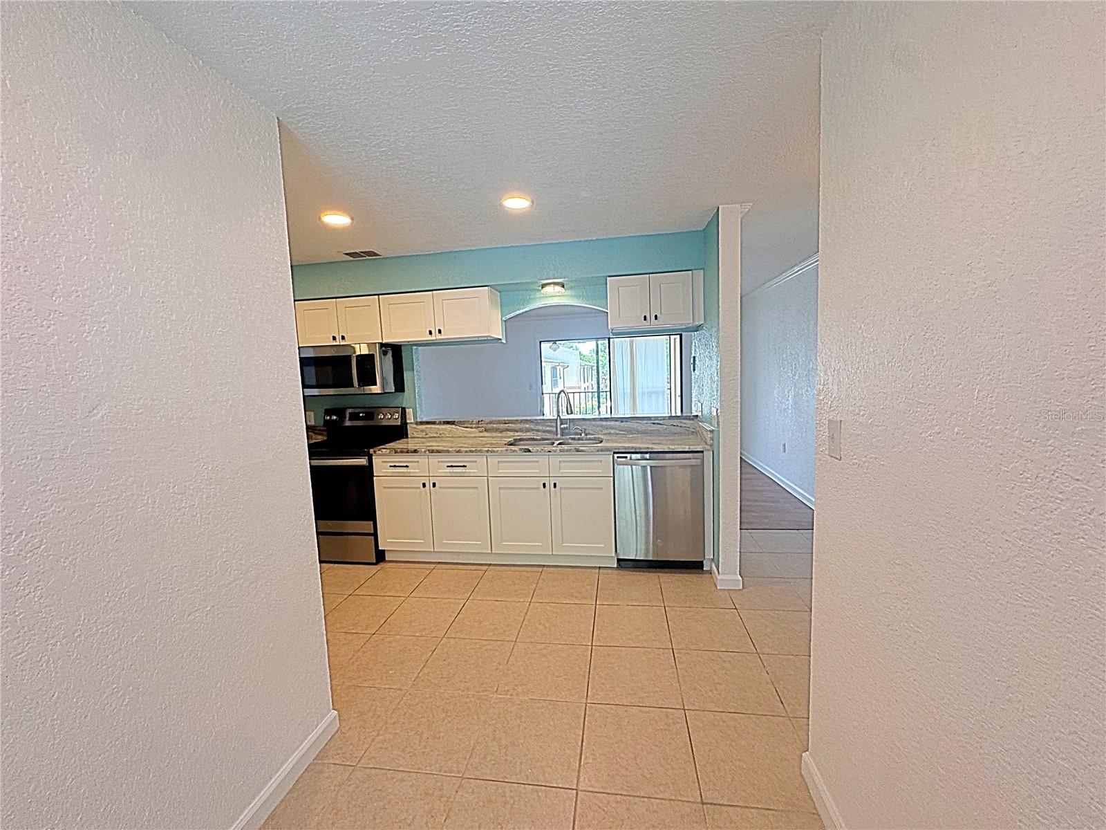 12261 SAILWINDS DR #203, LARGO, FL, 33773