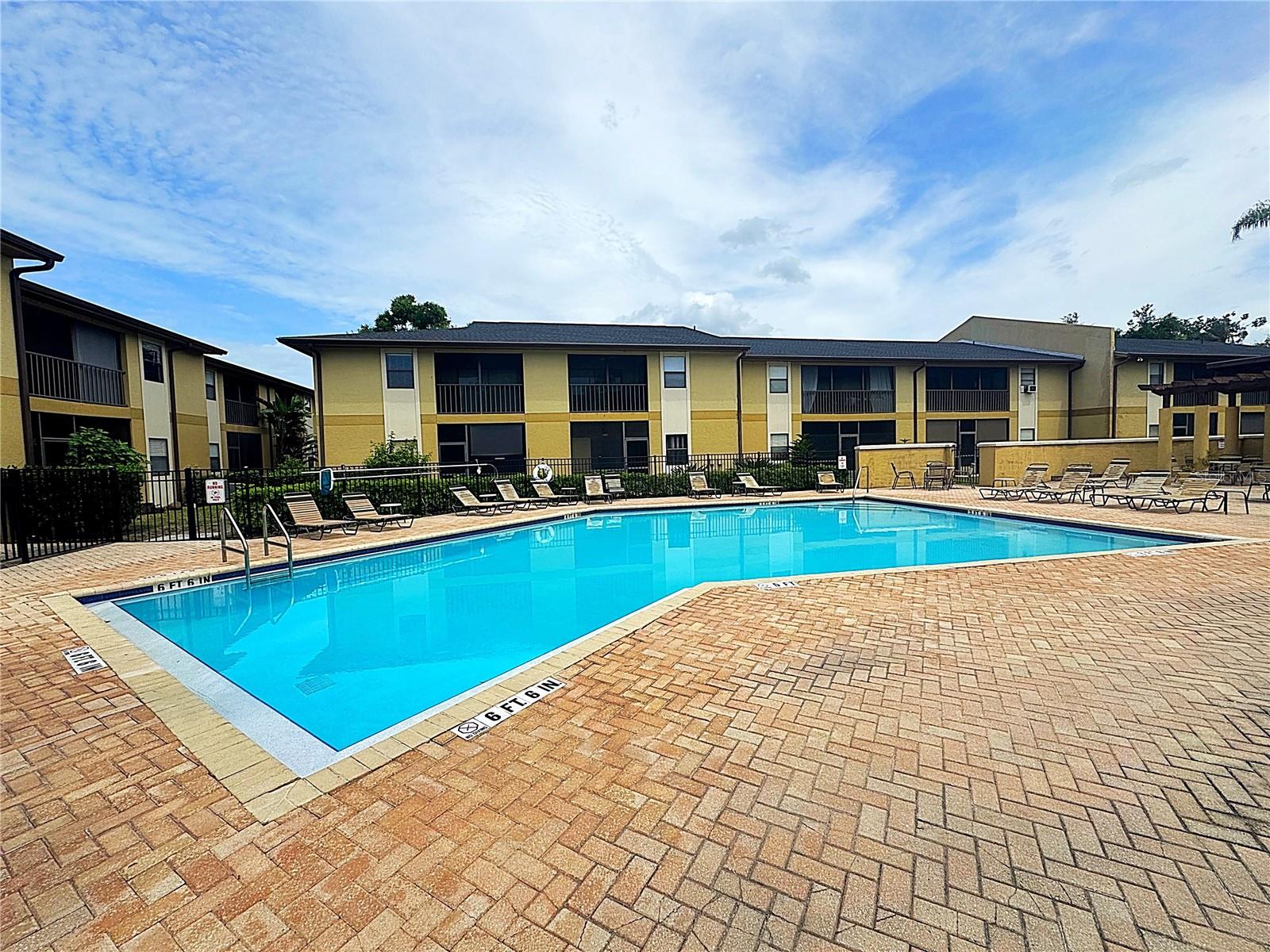 12261 SAILWINDS DR #203, LARGO, FL, 33773
