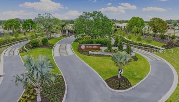 Victoria Lakes Community