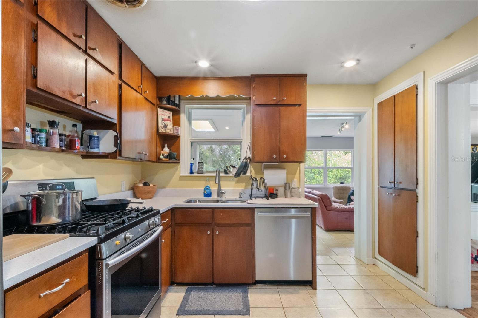 2034 NW 8TH PL, GAINESVILLE, FL, 32603