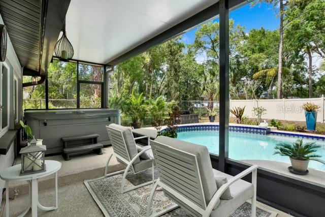 2107 W KYRA DR, TAMPA, FL, 33612