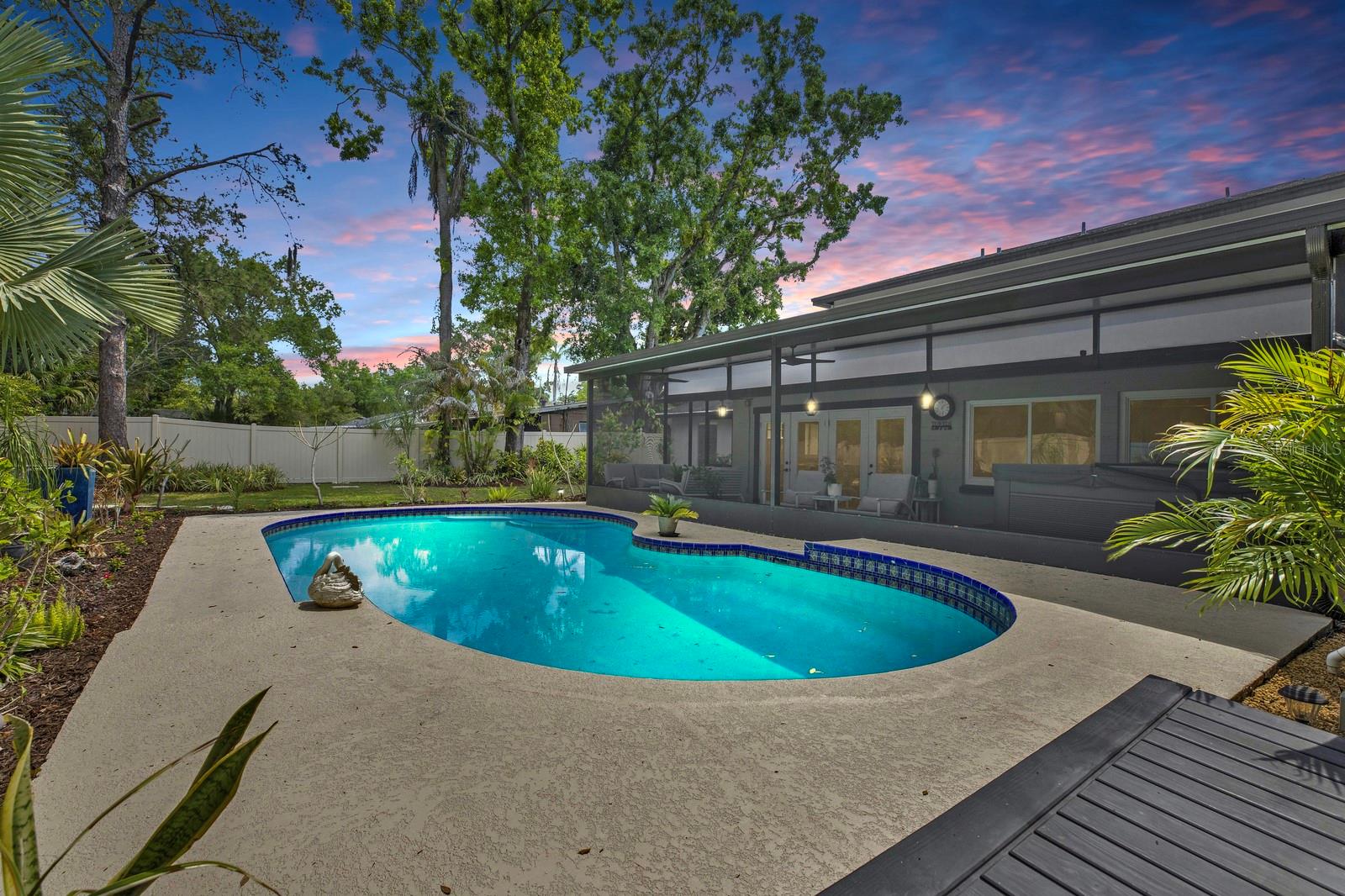 2107 W KYRA DR, TAMPA, FL, 33612