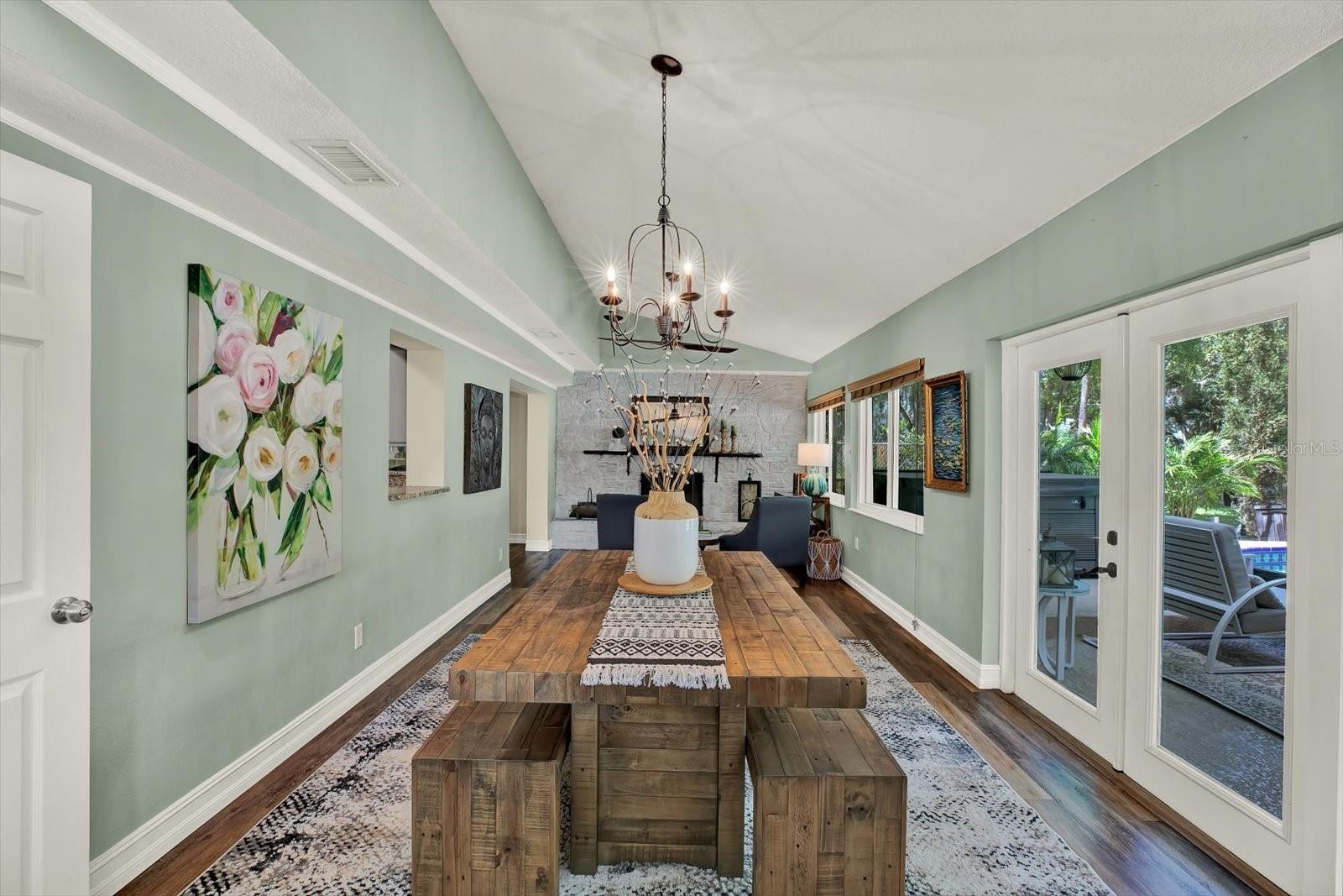 2107 W KYRA DR, TAMPA, FL, 33612