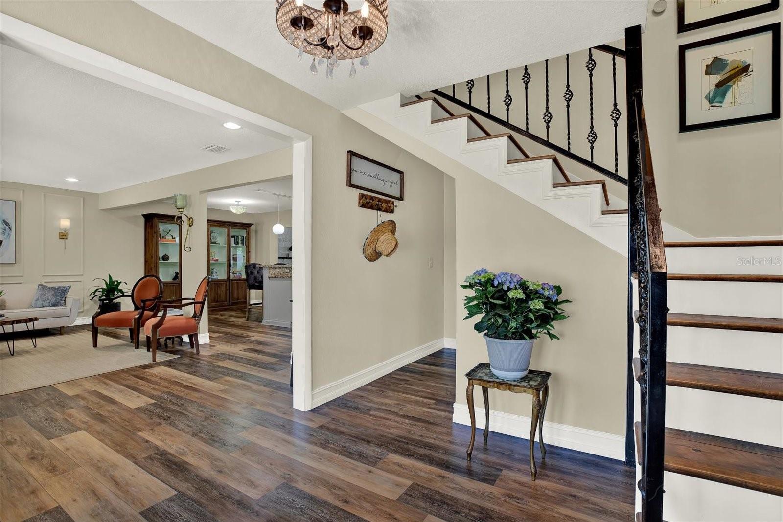 2107 W KYRA DR, TAMPA, FL, 33612