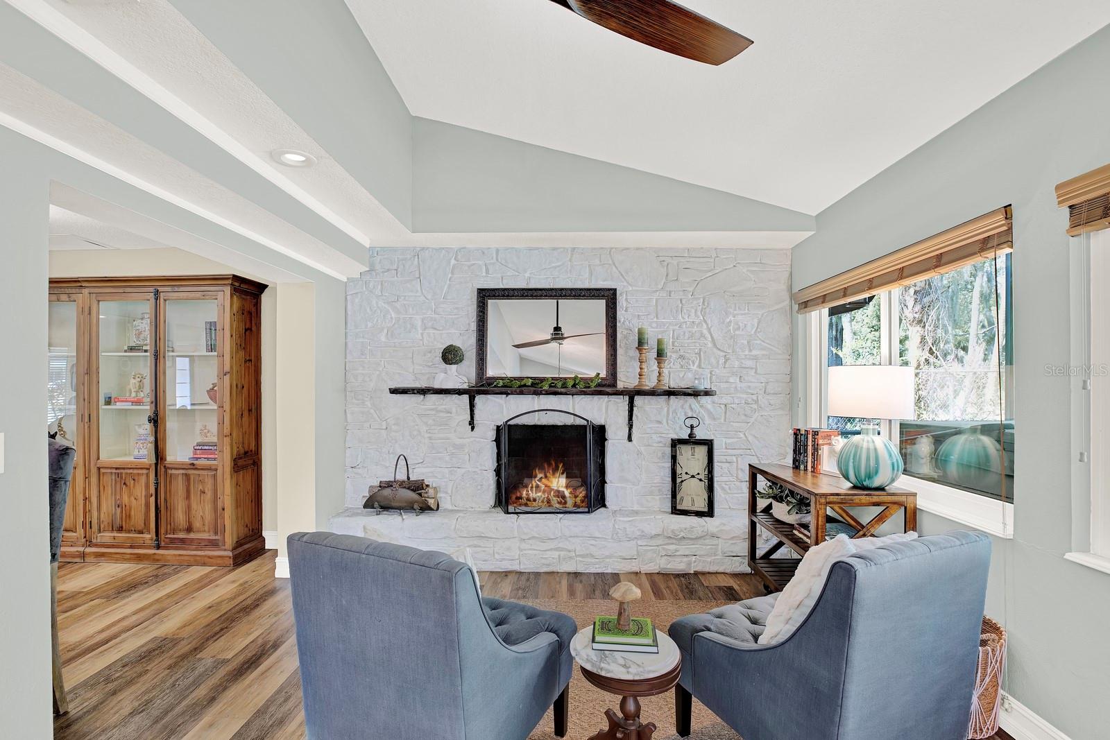 2107 W KYRA DR, TAMPA, FL, 33612