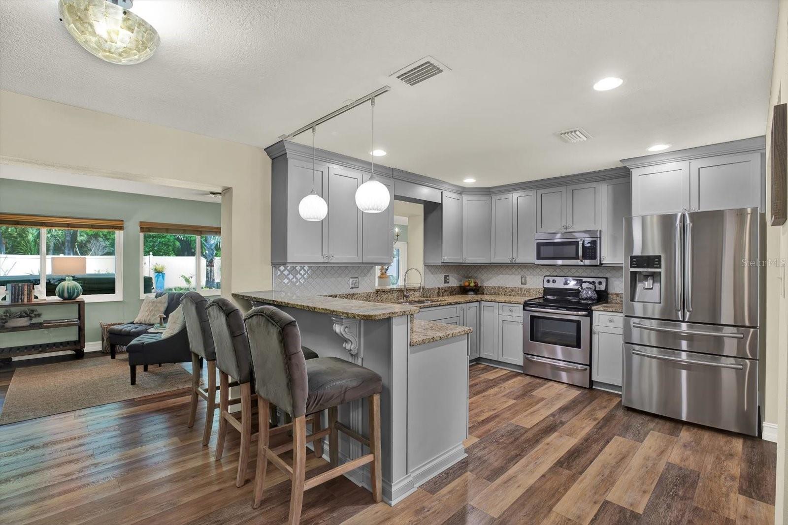 2107 W KYRA DR, TAMPA, FL, 33612