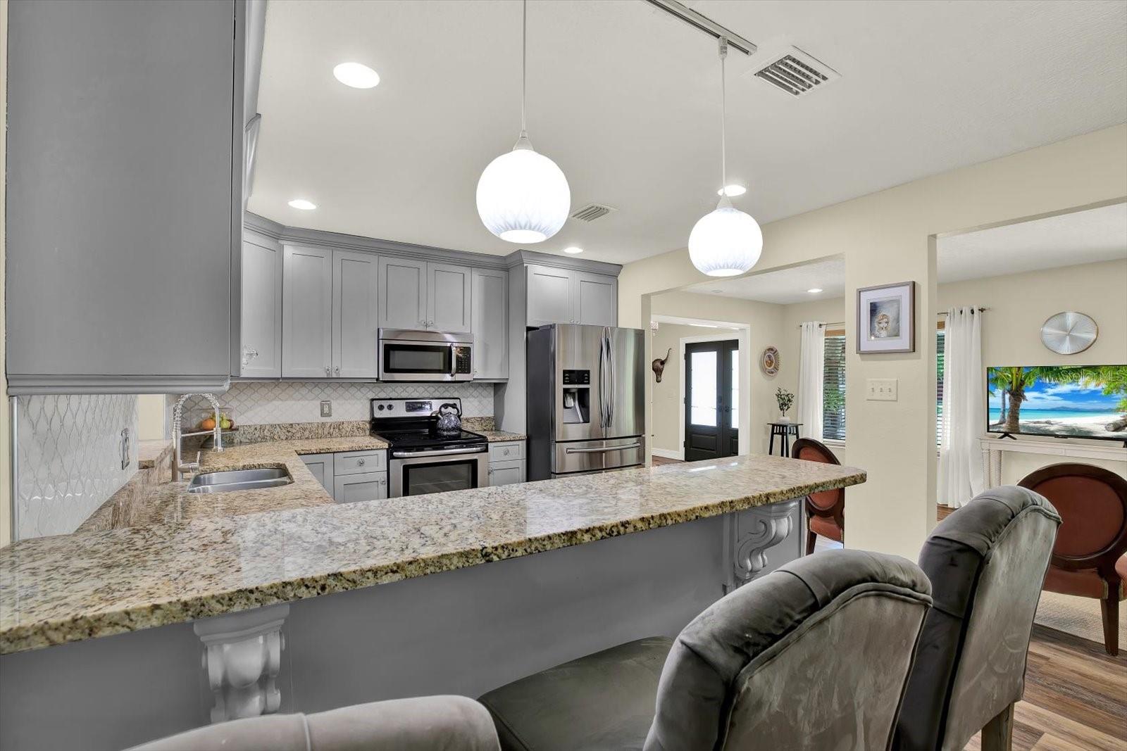 2107 W KYRA DR, TAMPA, FL, 33612