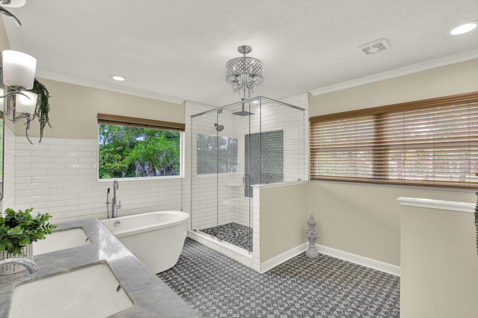 2107 W KYRA DR, TAMPA, FL, 33612