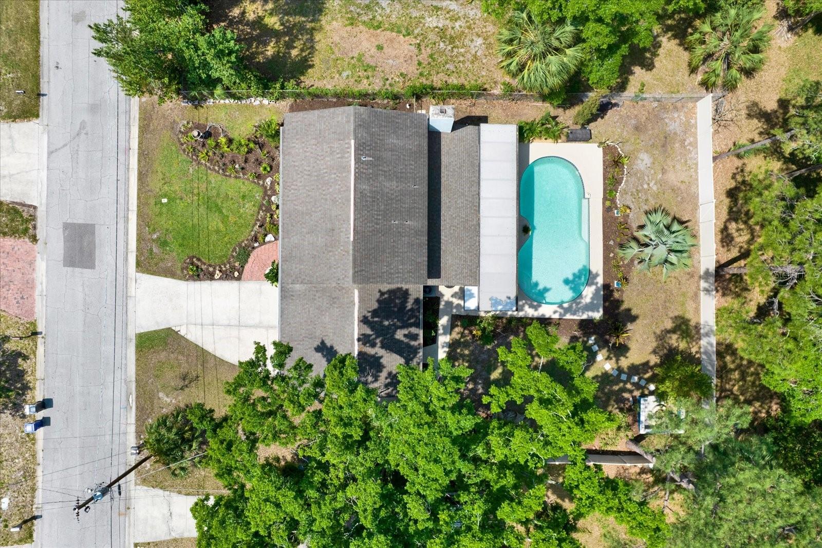 2107 W KYRA DR, TAMPA, FL, 33612