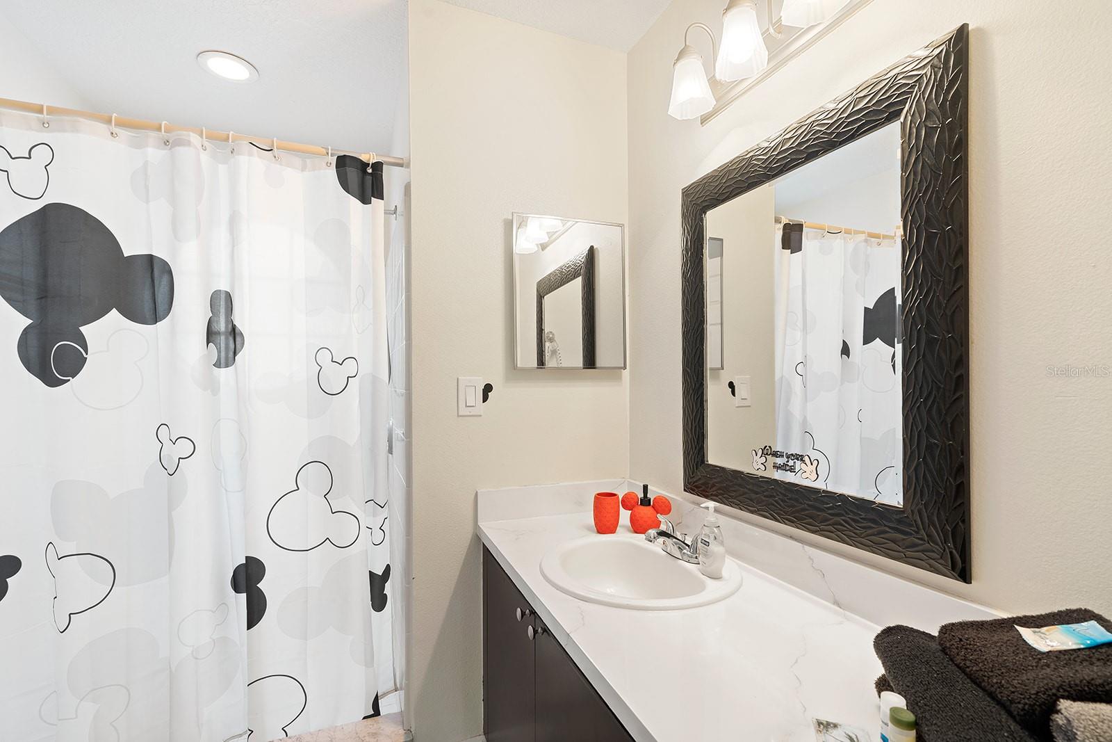 2735 N POINCIANA BLVD #100, KISSIMMEE, FL, 34746
