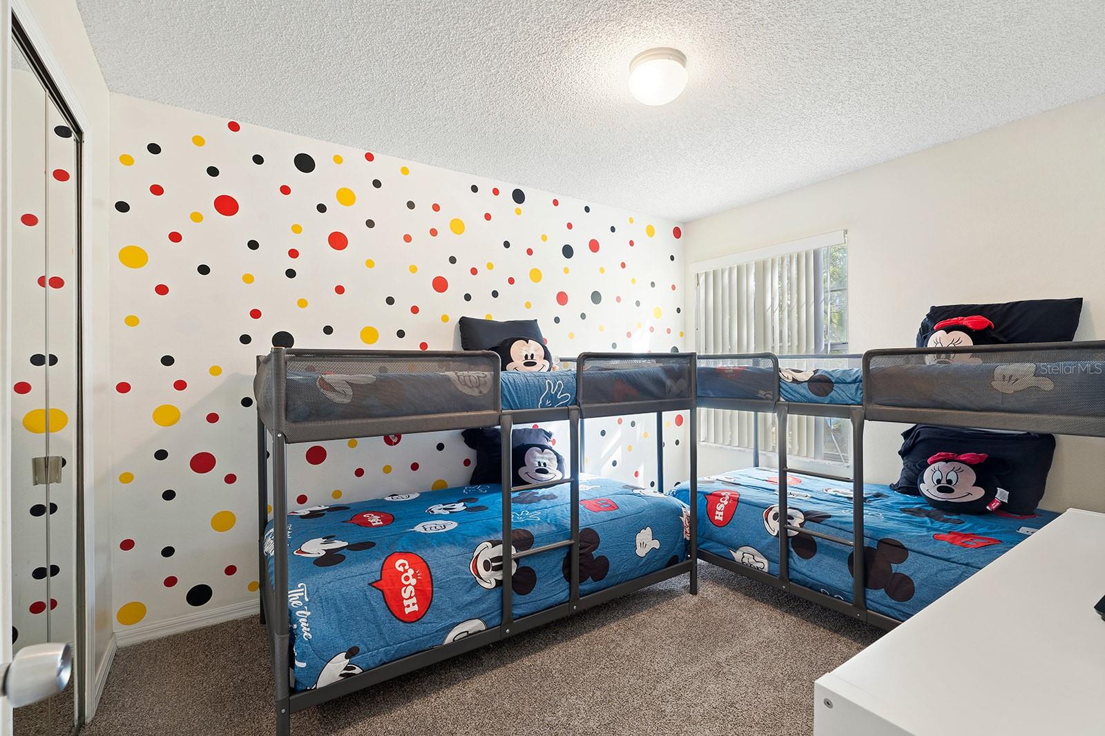 2735 N POINCIANA BLVD #100, KISSIMMEE, FL, 34746