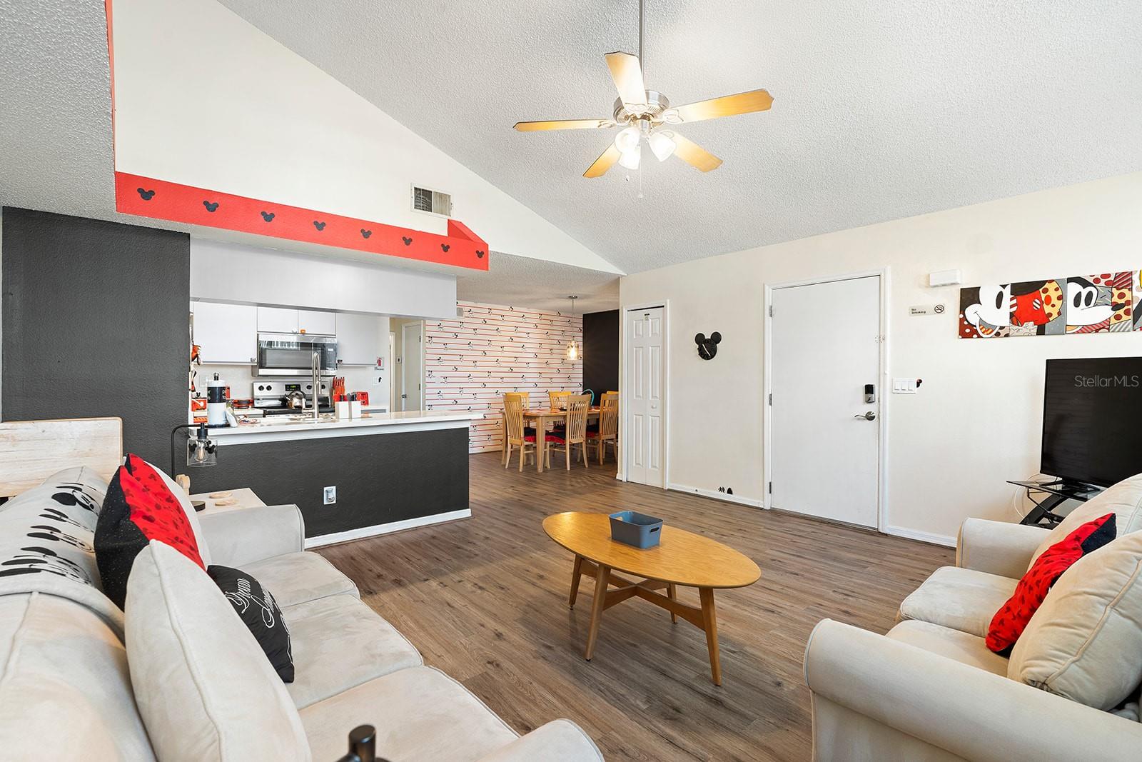 2735 N POINCIANA BLVD #100, KISSIMMEE, FL, 34746