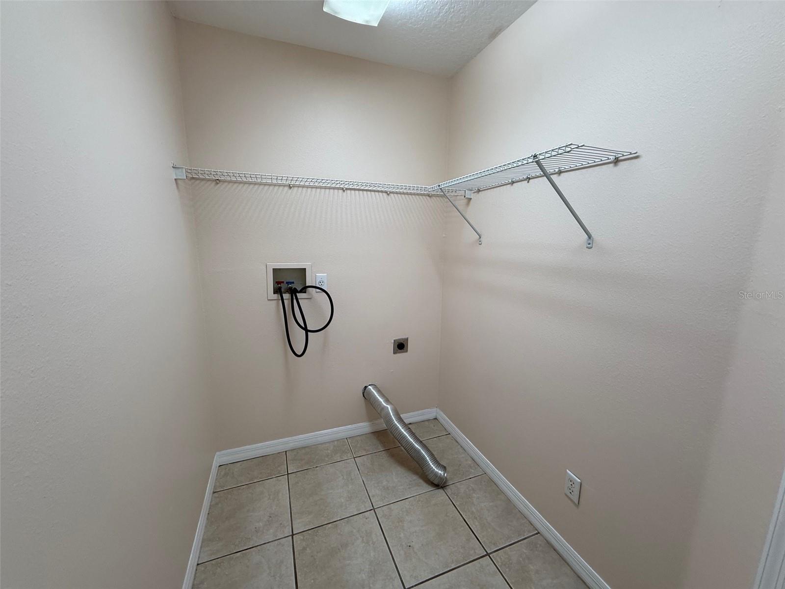 972 N FAIRBAIRN DR, DELTONA, FL, 32725