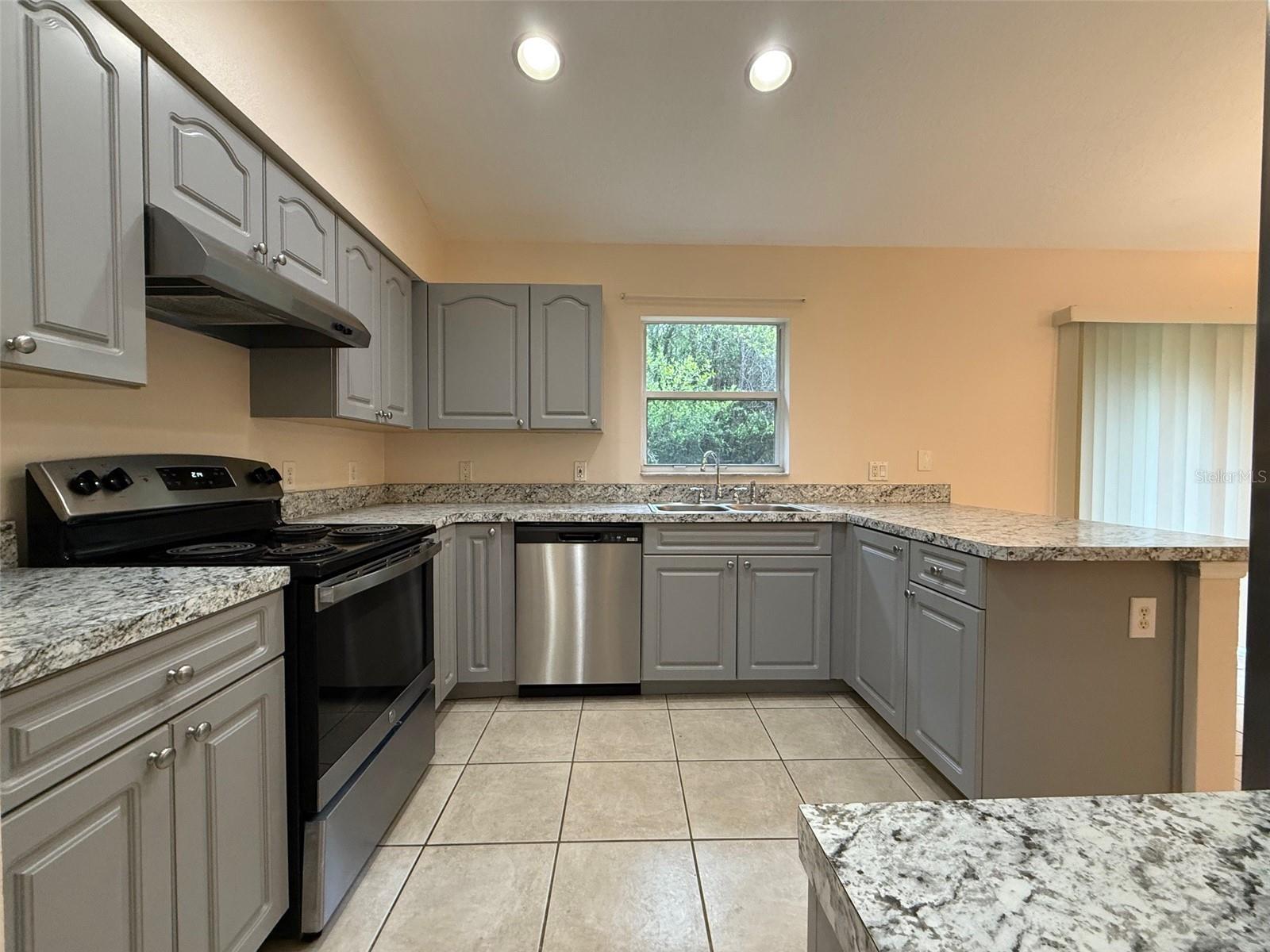 972 N FAIRBAIRN DR, DELTONA, FL, 32725