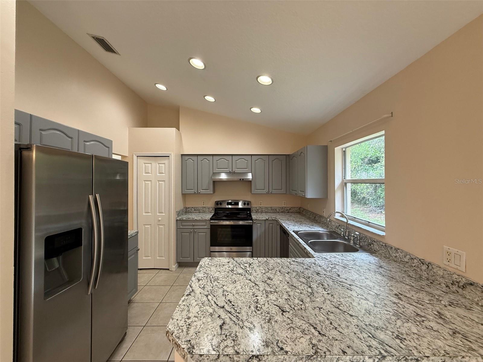 972 N FAIRBAIRN DR, DELTONA, FL, 32725