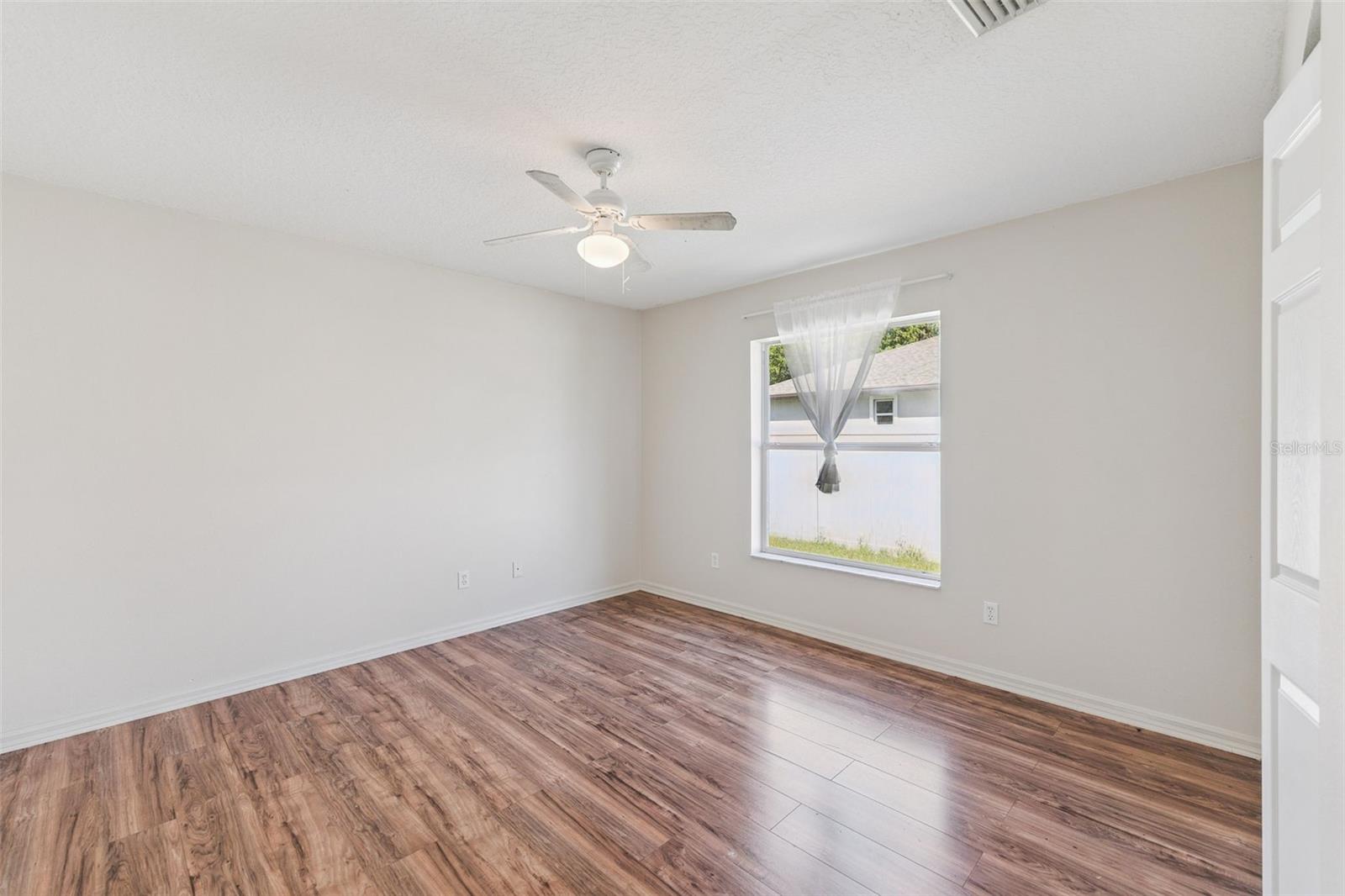 37 LINDSAY DR, PALM COAST, FL, 32137