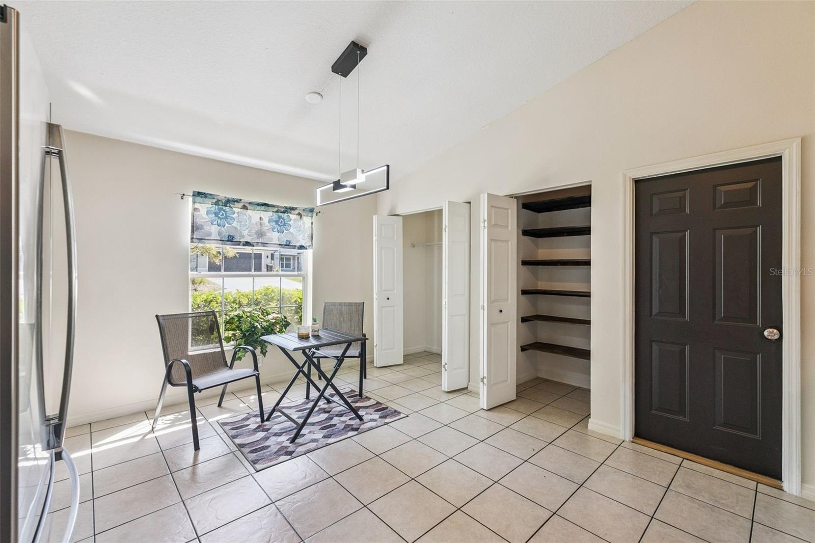 37 LINDSAY DR, PALM COAST, FL, 32137
