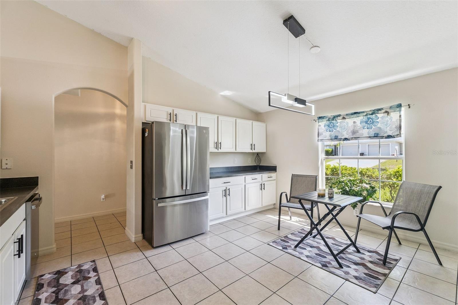 37 LINDSAY DR, PALM COAST, FL, 32137