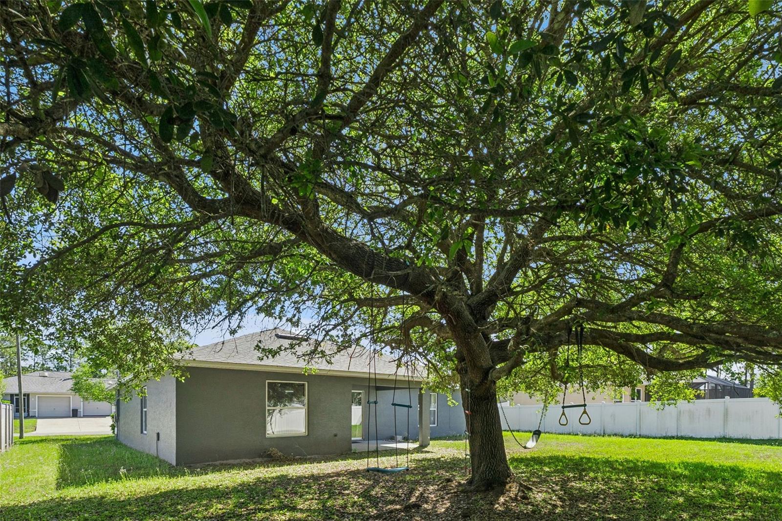 37 LINDSAY DR, PALM COAST, FL, 32137