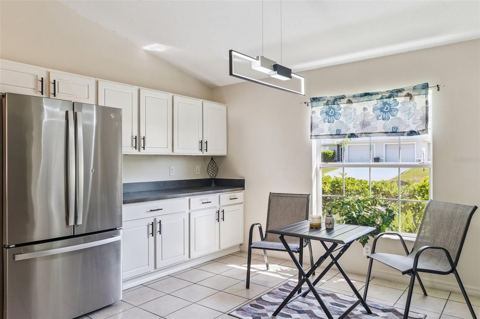 37 LINDSAY DR, PALM COAST, FL, 32137