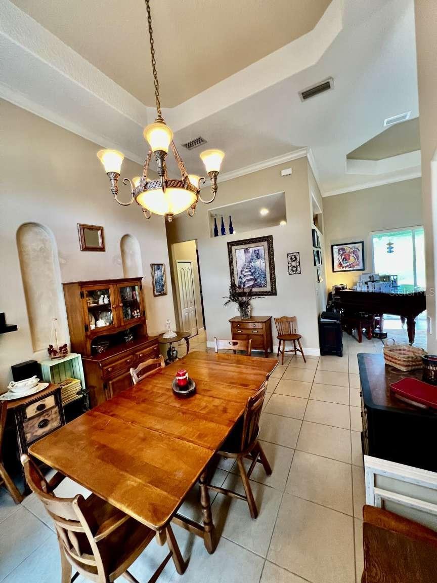 16325 MAGNOLIA BLUFF DR, MONTVERDE, FL, 34756
