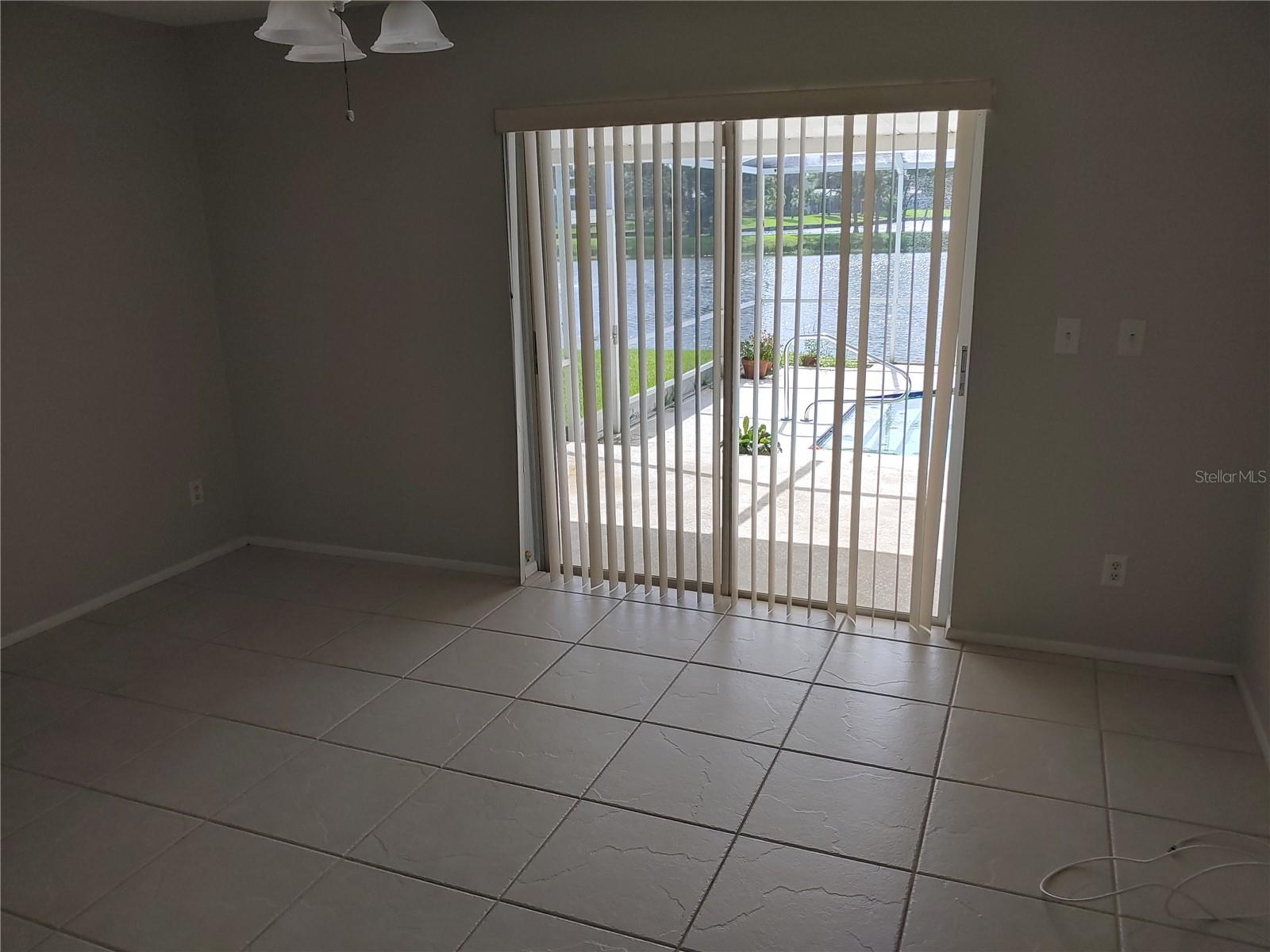 525 MORENO CIR NE, ST PETERSBURG, FL, 33703