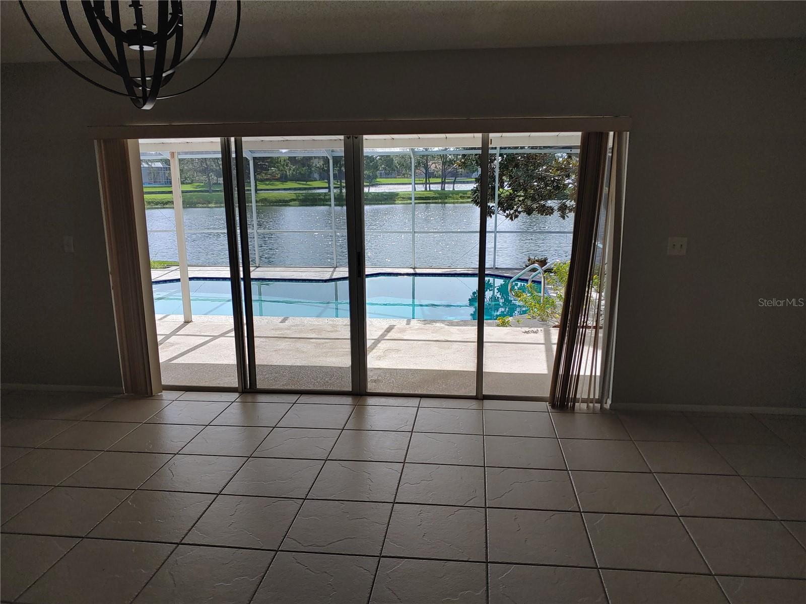 525 MORENO CIR NE, ST PETERSBURG, FL, 33703
