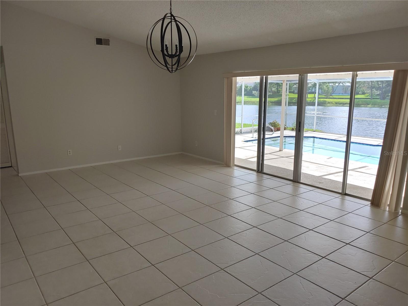 525 MORENO CIR NE, ST PETERSBURG, FL, 33703