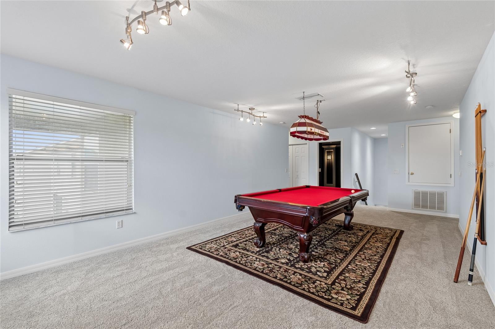 8840 CAMERON CREST DR, TAMPA, FL, 33626