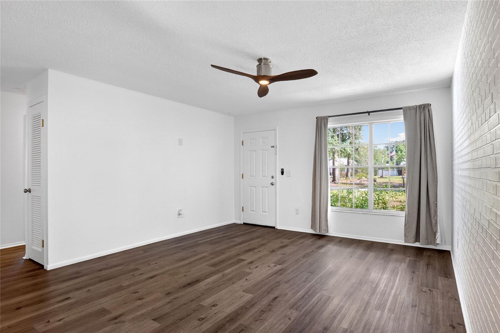 205 LENTZ RD, BRANDON, FL, 33510