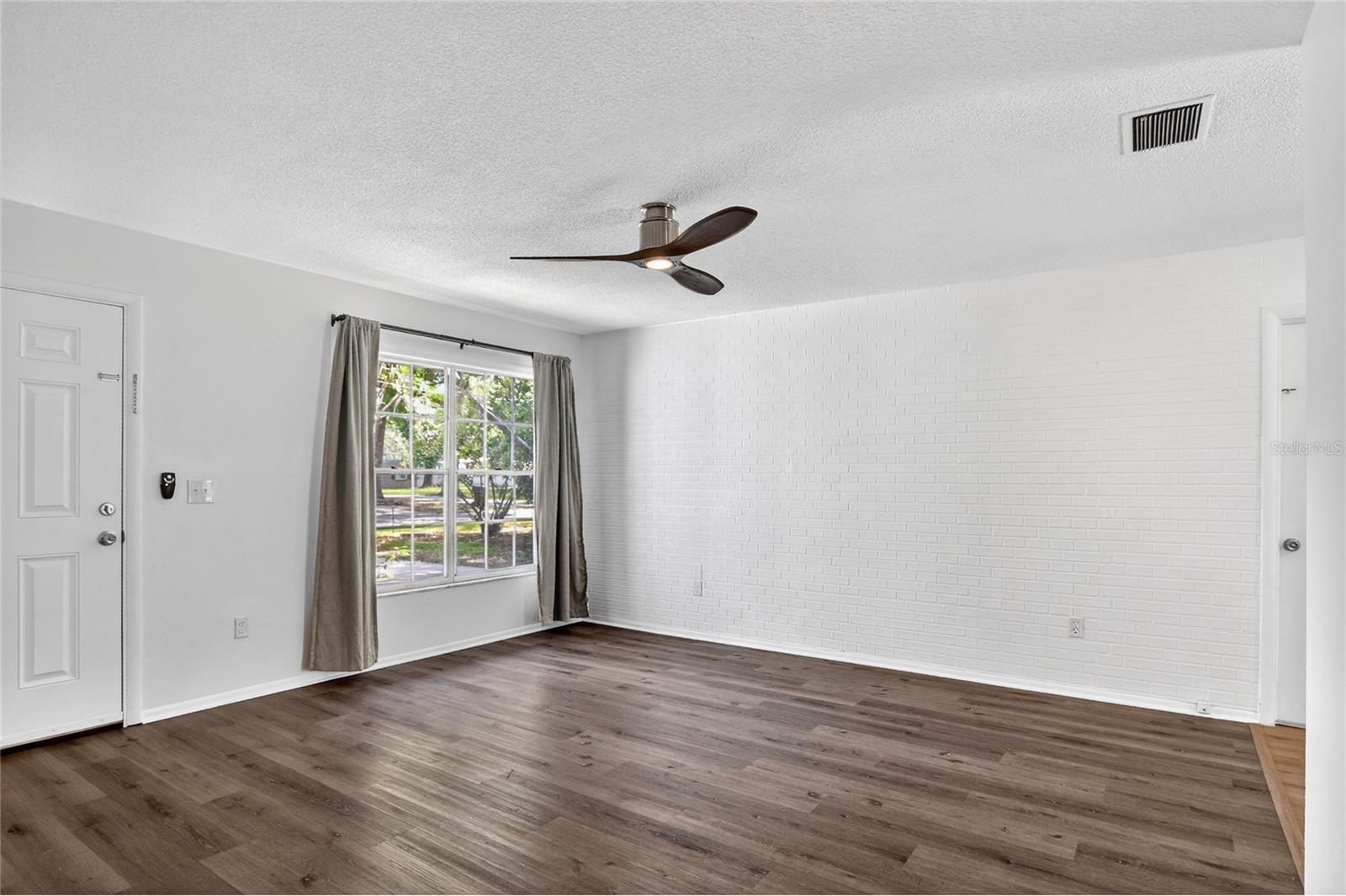 205 LENTZ RD, BRANDON, FL, 33510