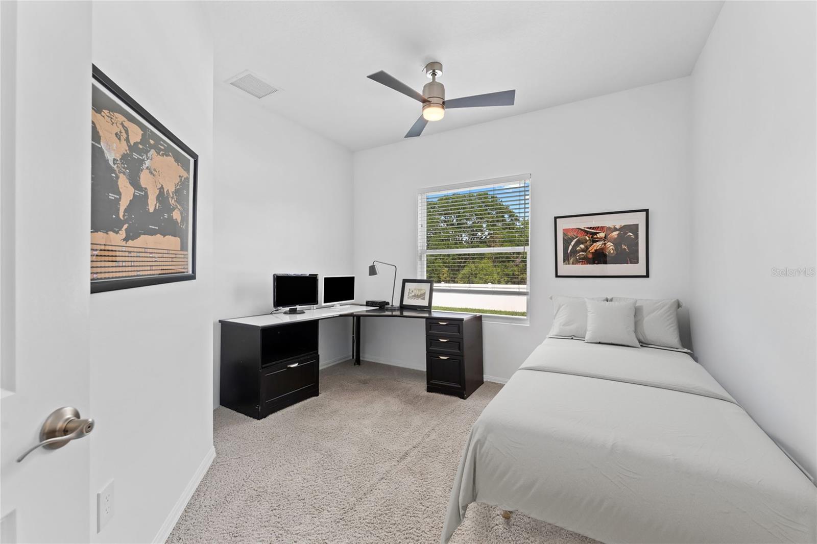 1020 KELLOGG DR, TAVARES, FL, 32778