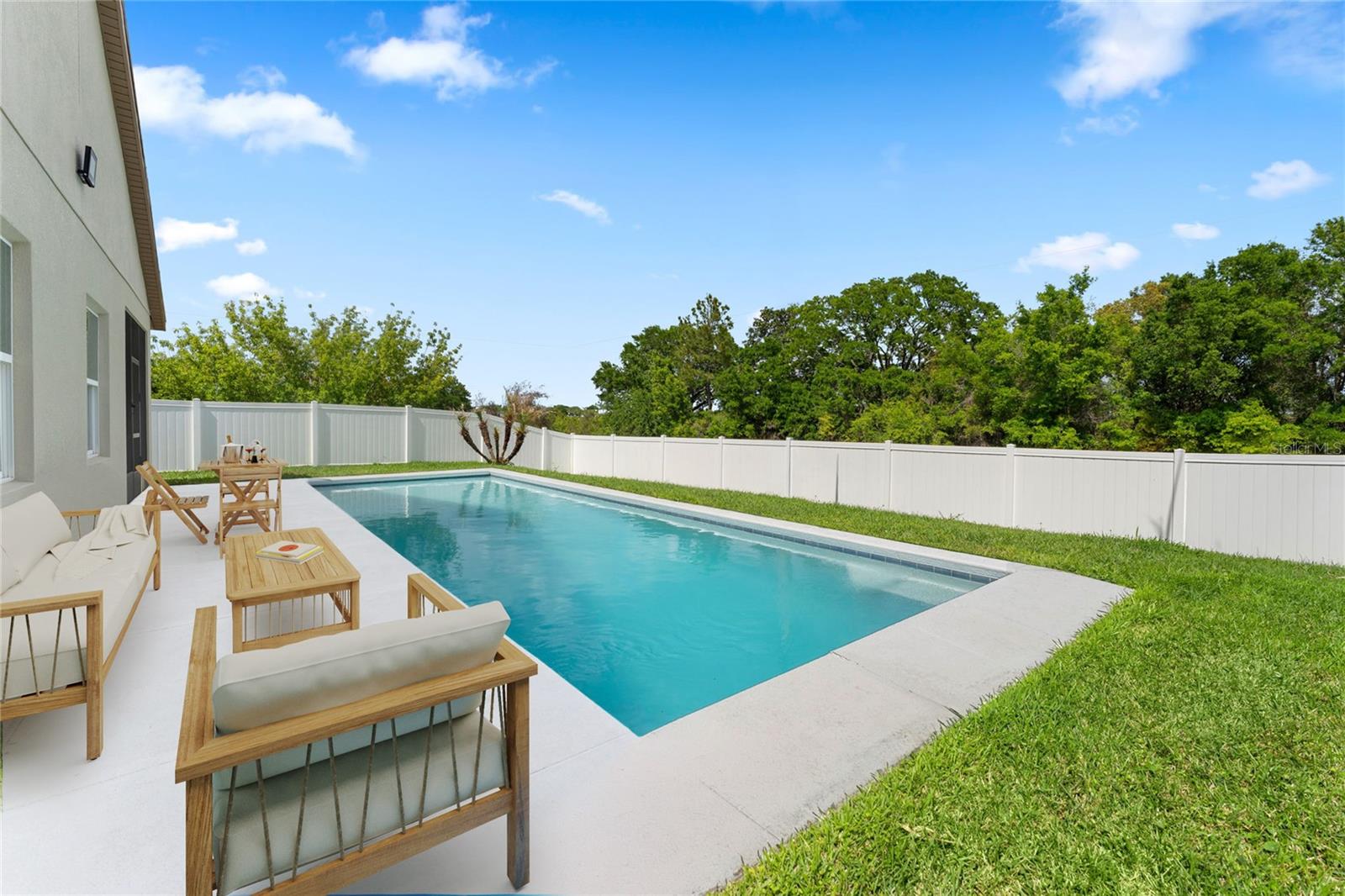 1020 KELLOGG DR, TAVARES, FL, 32778