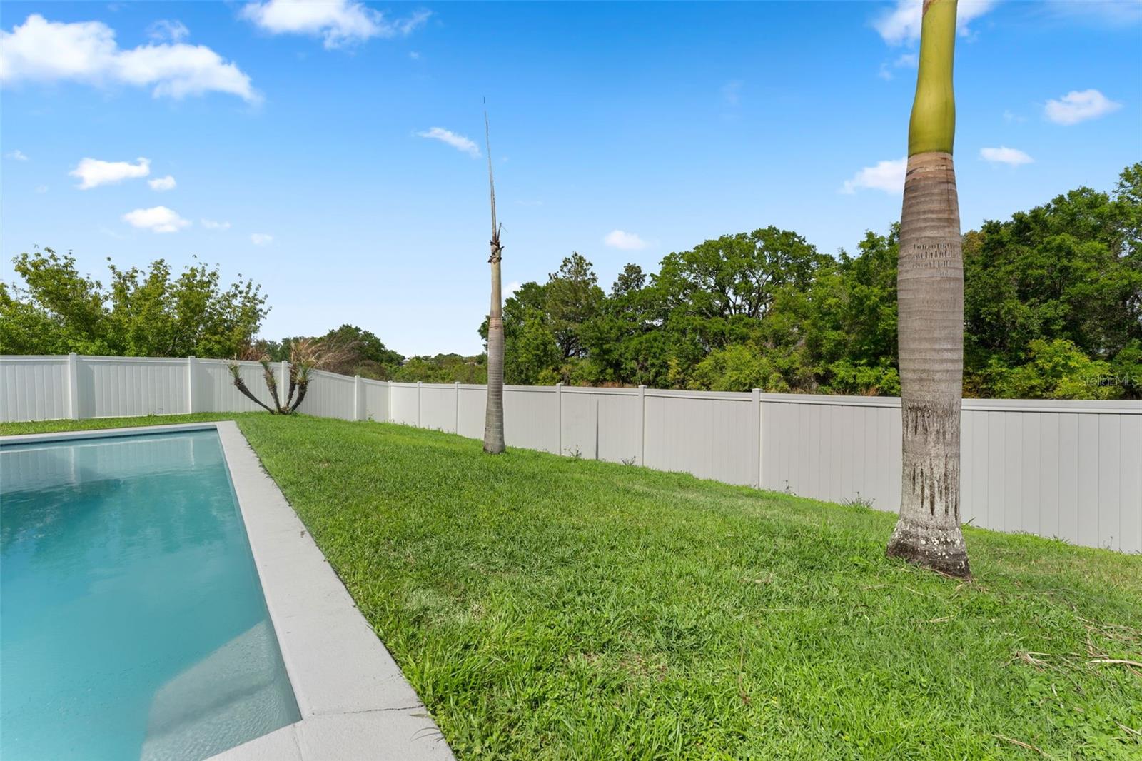 1020 KELLOGG DR, TAVARES, FL, 32778