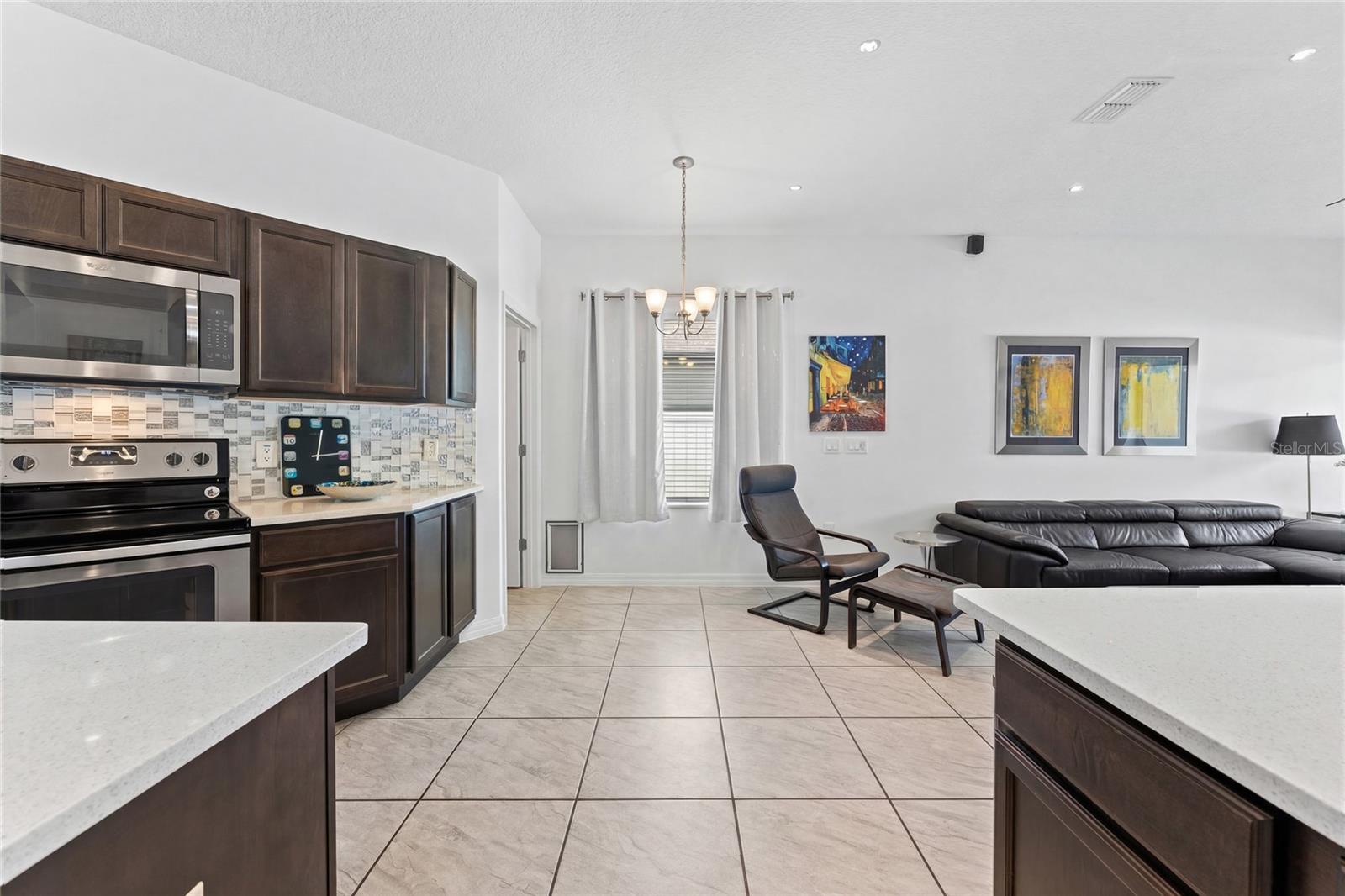 1020 KELLOGG DR, TAVARES, FL, 32778