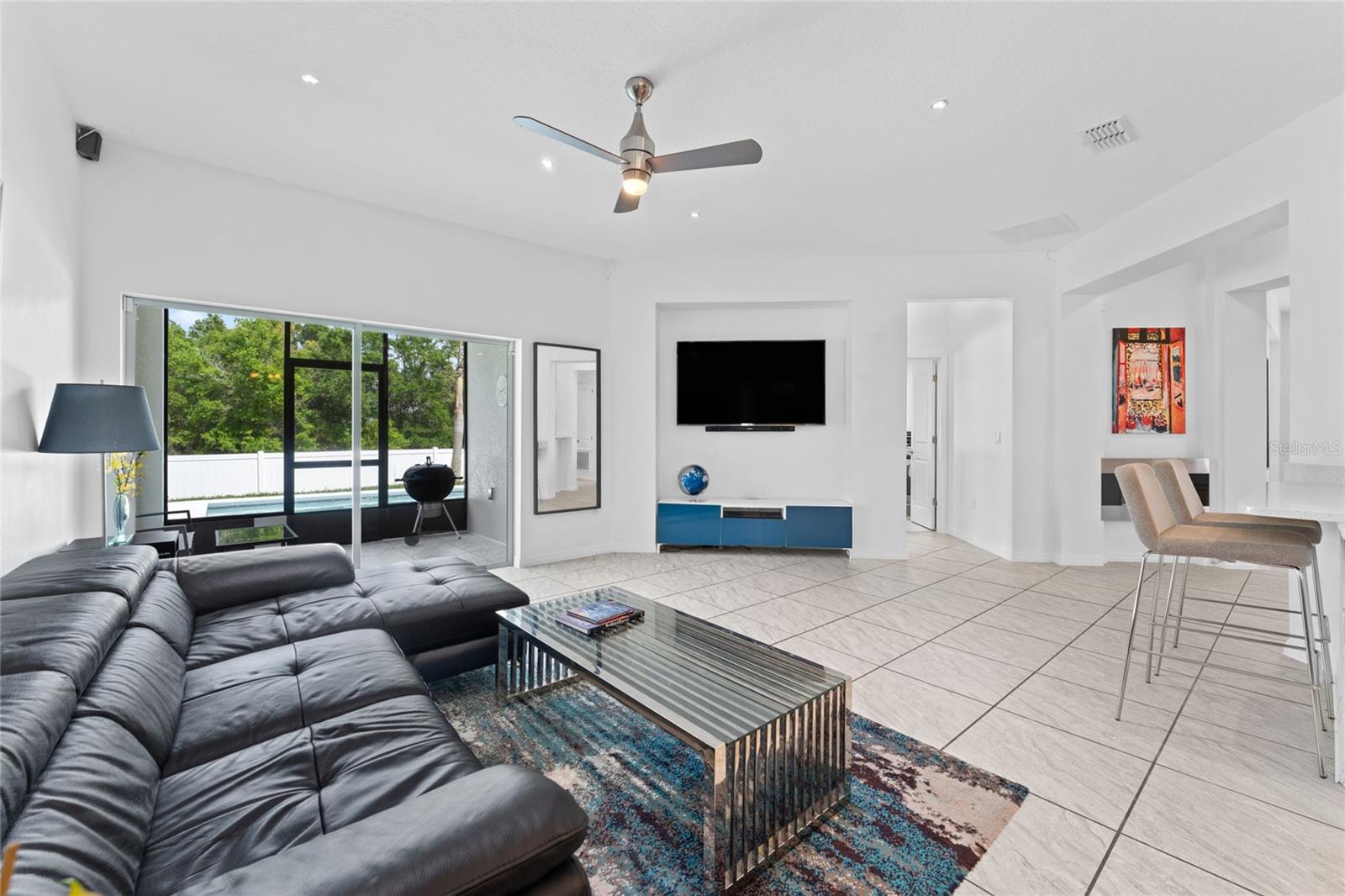 1020 KELLOGG DR, TAVARES, FL, 32778